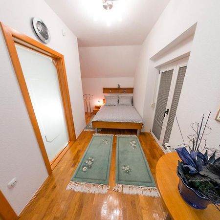 Holiday Home Villa Sara Біхач Екстер'єр фото