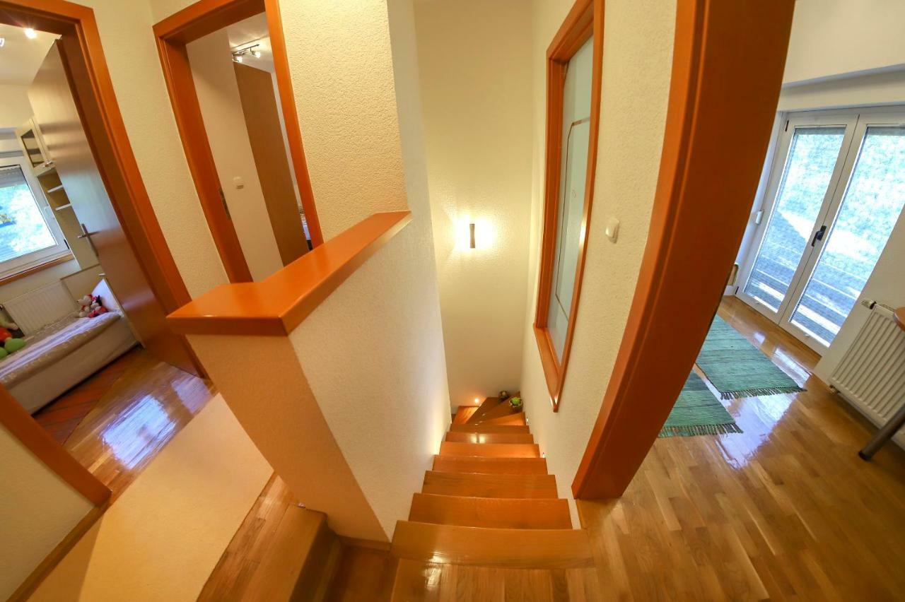 Holiday Home Villa Sara Біхач Екстер'єр фото