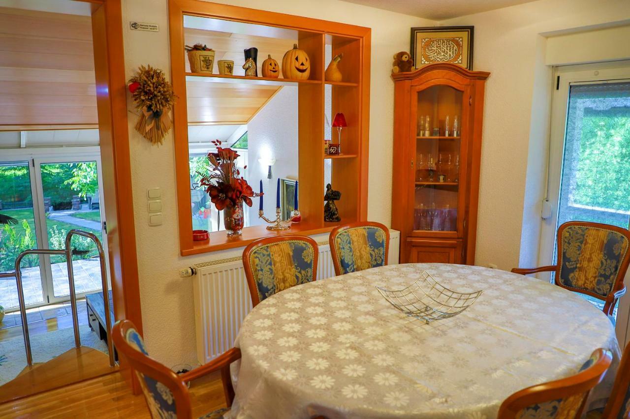 Holiday Home Villa Sara Біхач Екстер'єр фото
