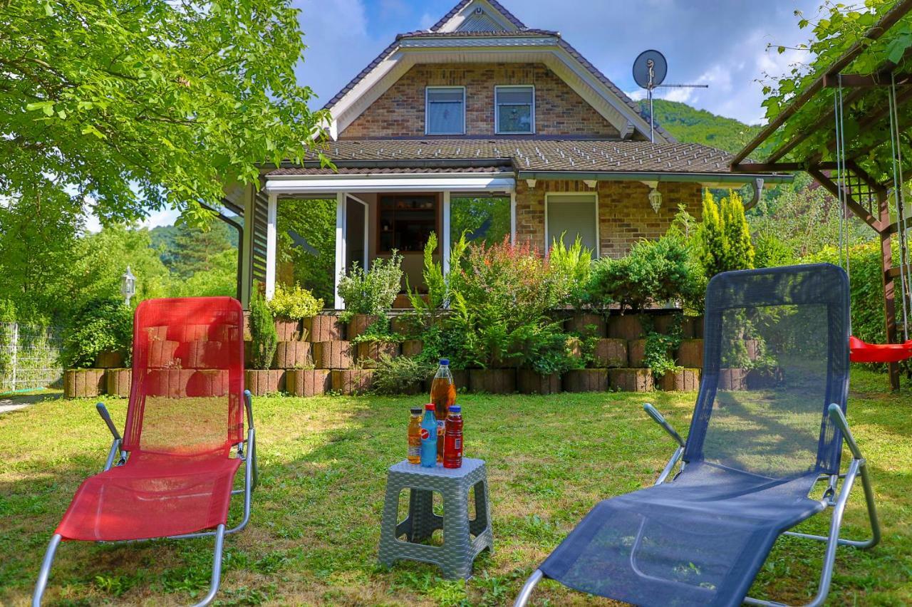 Holiday Home Villa Sara Біхач Екстер'єр фото