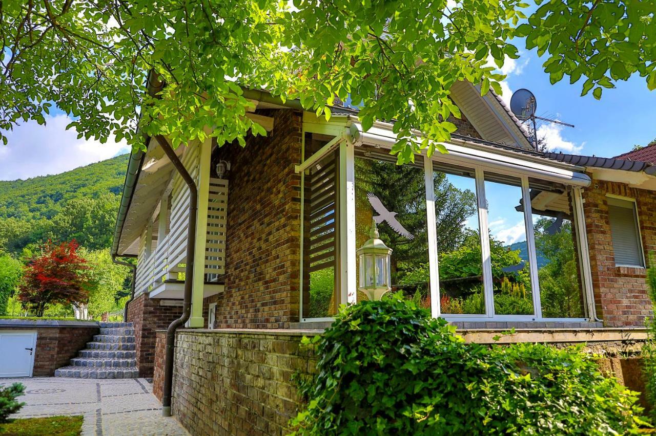 Holiday Home Villa Sara Біхач Екстер'єр фото