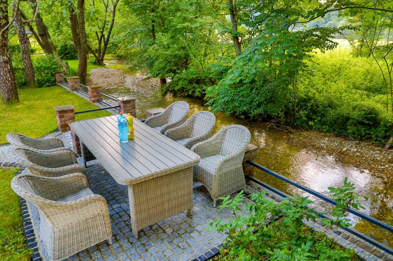 Holiday Home Villa Sara Біхач Екстер'єр фото