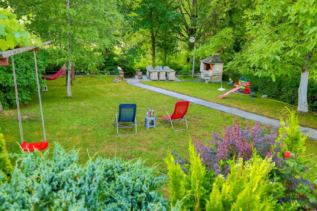Holiday Home Villa Sara Біхач Екстер'єр фото